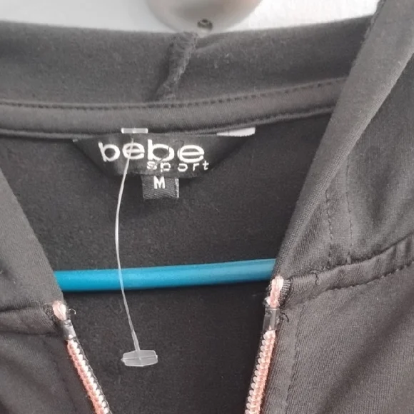 NWT 😍 Bebe Sport Black Hoodie with Blush Pink Logo Size Medium - Picture 3 of 7